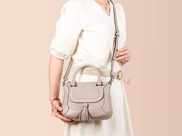 ກະເປົາ Crossbody